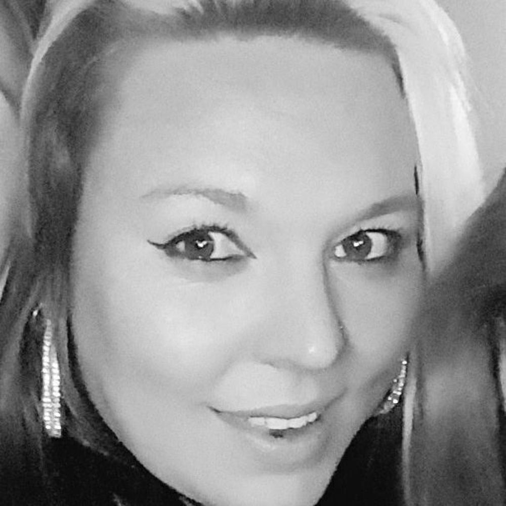 Meet your Posher, Dominique